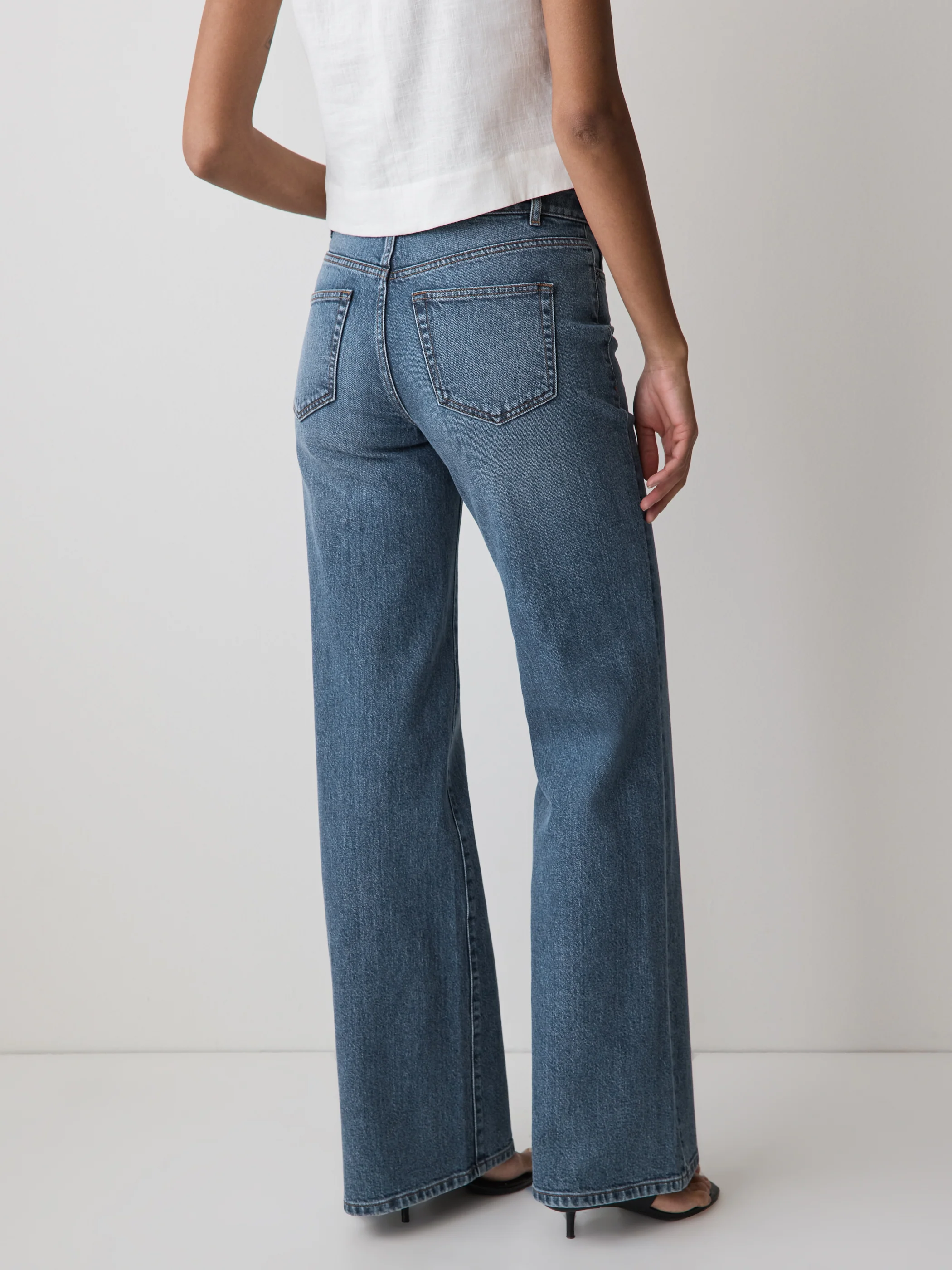 High-Rise Wide-Leg Jeans - Image 3