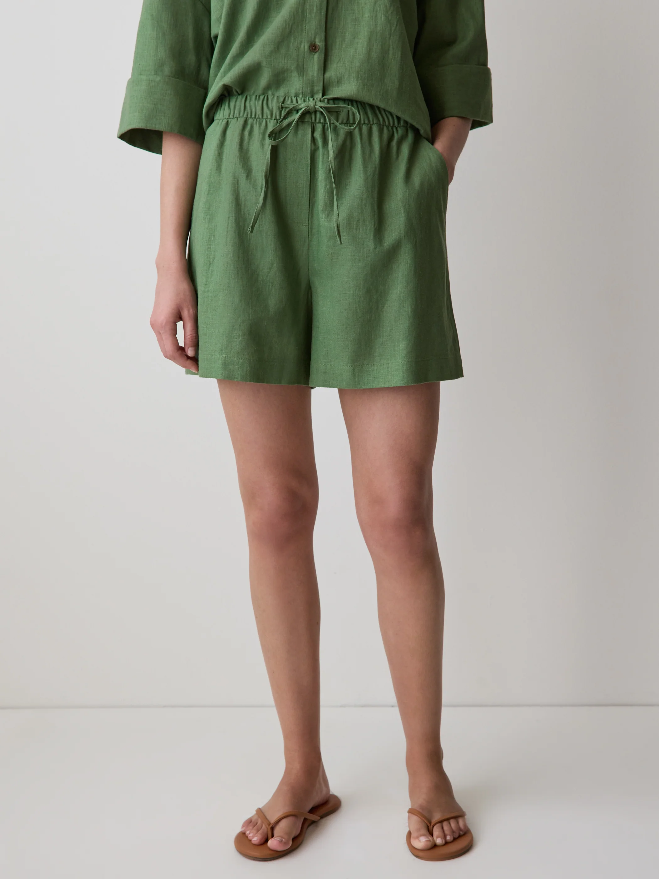 Linen-Blend Mid-Rise Pull-On Short - Image 13