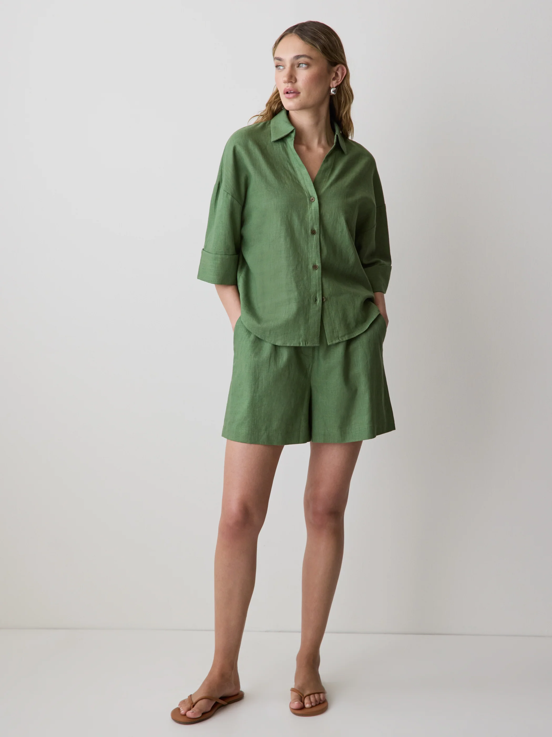 Linen-Blend Mid-Rise Pull-On Short - Image 14