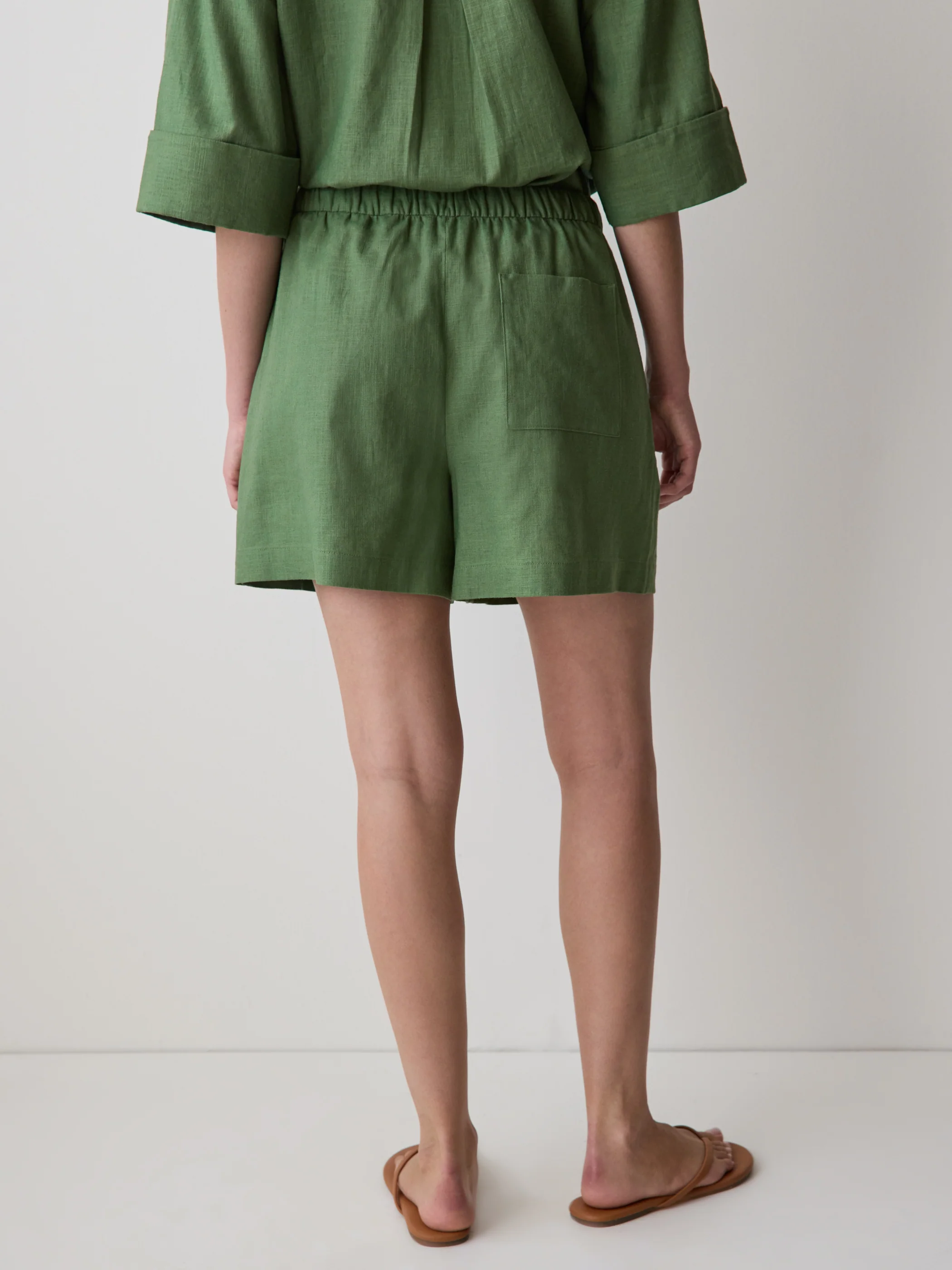 Linen-Blend Mid-Rise Pull-On Short - Image 15