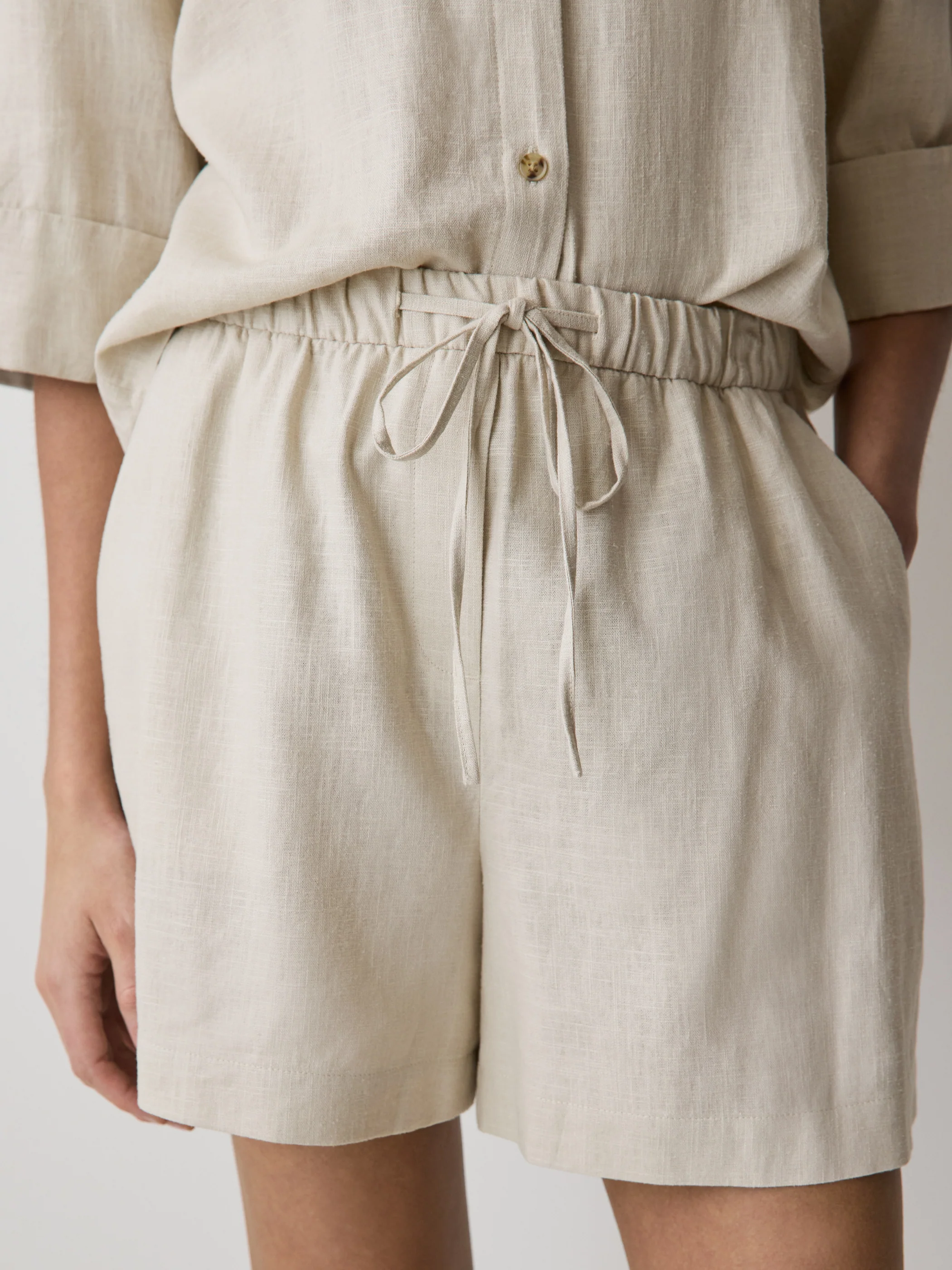 Linen-Blend Mid-Rise Pull-On Short - Image 28