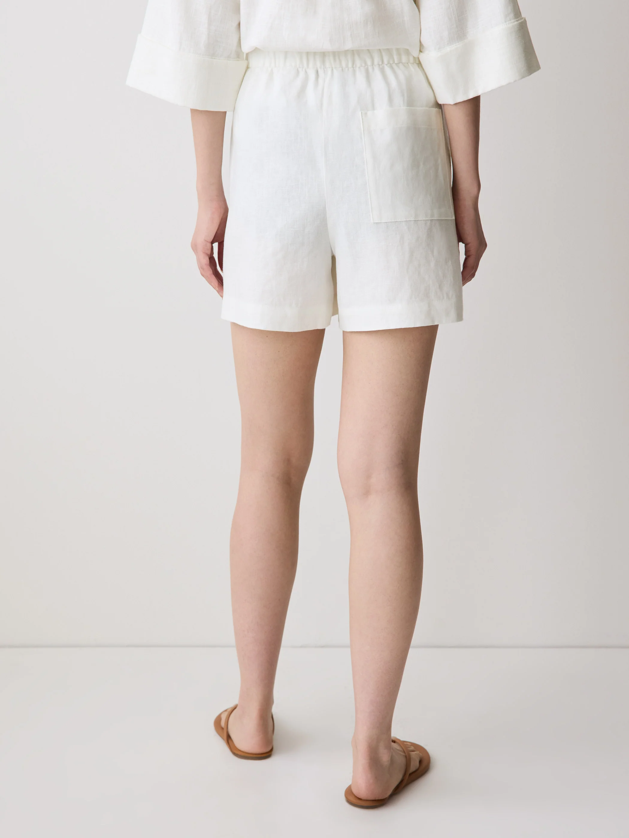 Linen Mid-Rise Pull-On Short - Image 3